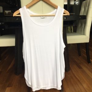 Aritzia Babaton tank top size large